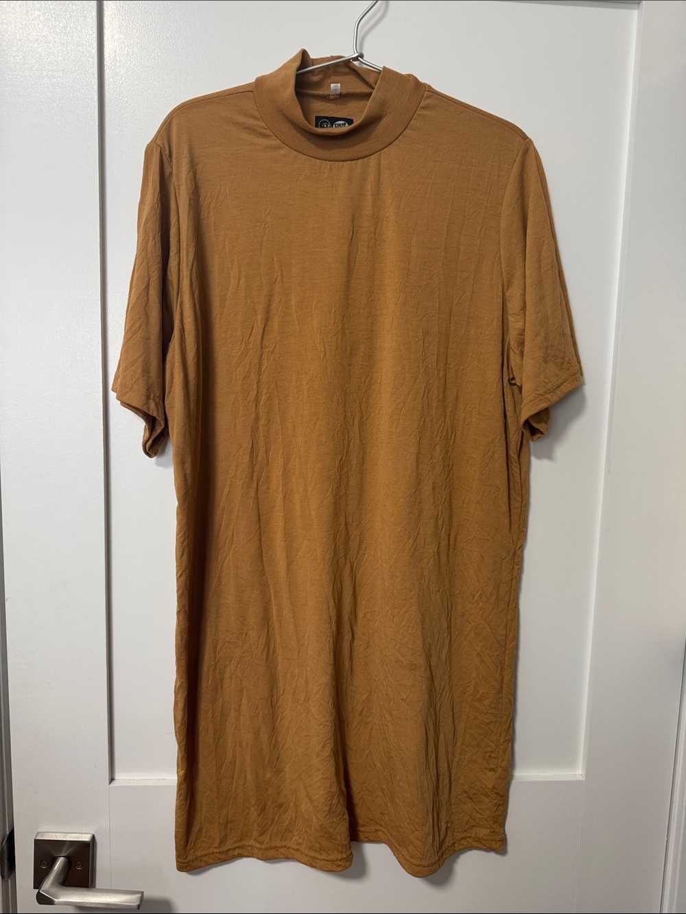 Women’s Mock Neck Short Sleeve Shirt - Tan
